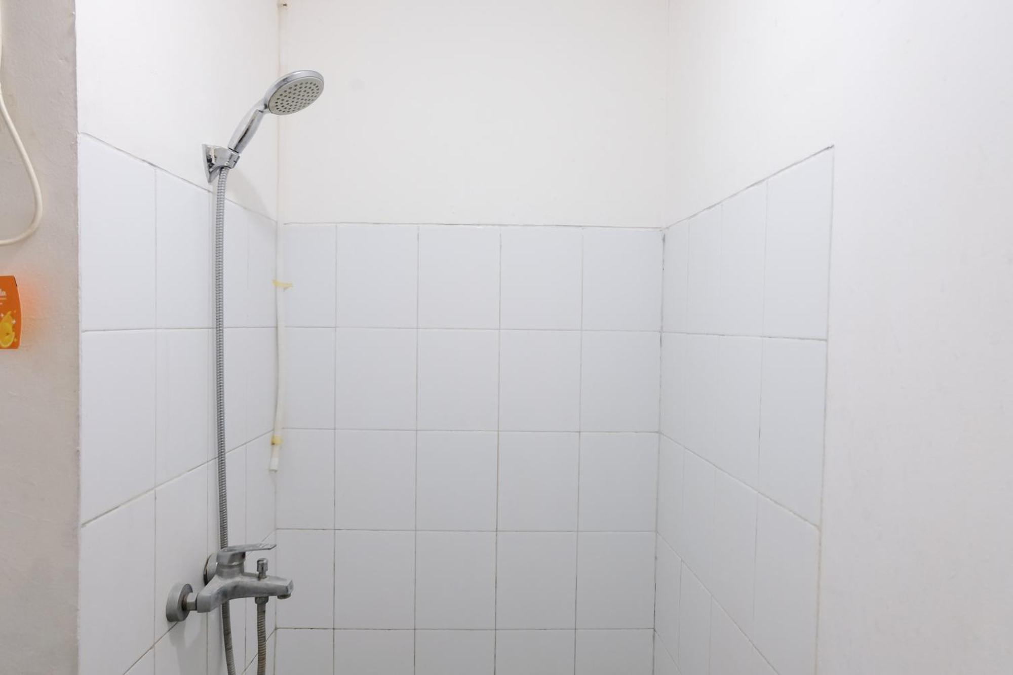 Apartemen Good And Comfy 2br At Grand Afrika By Travelio Bandung